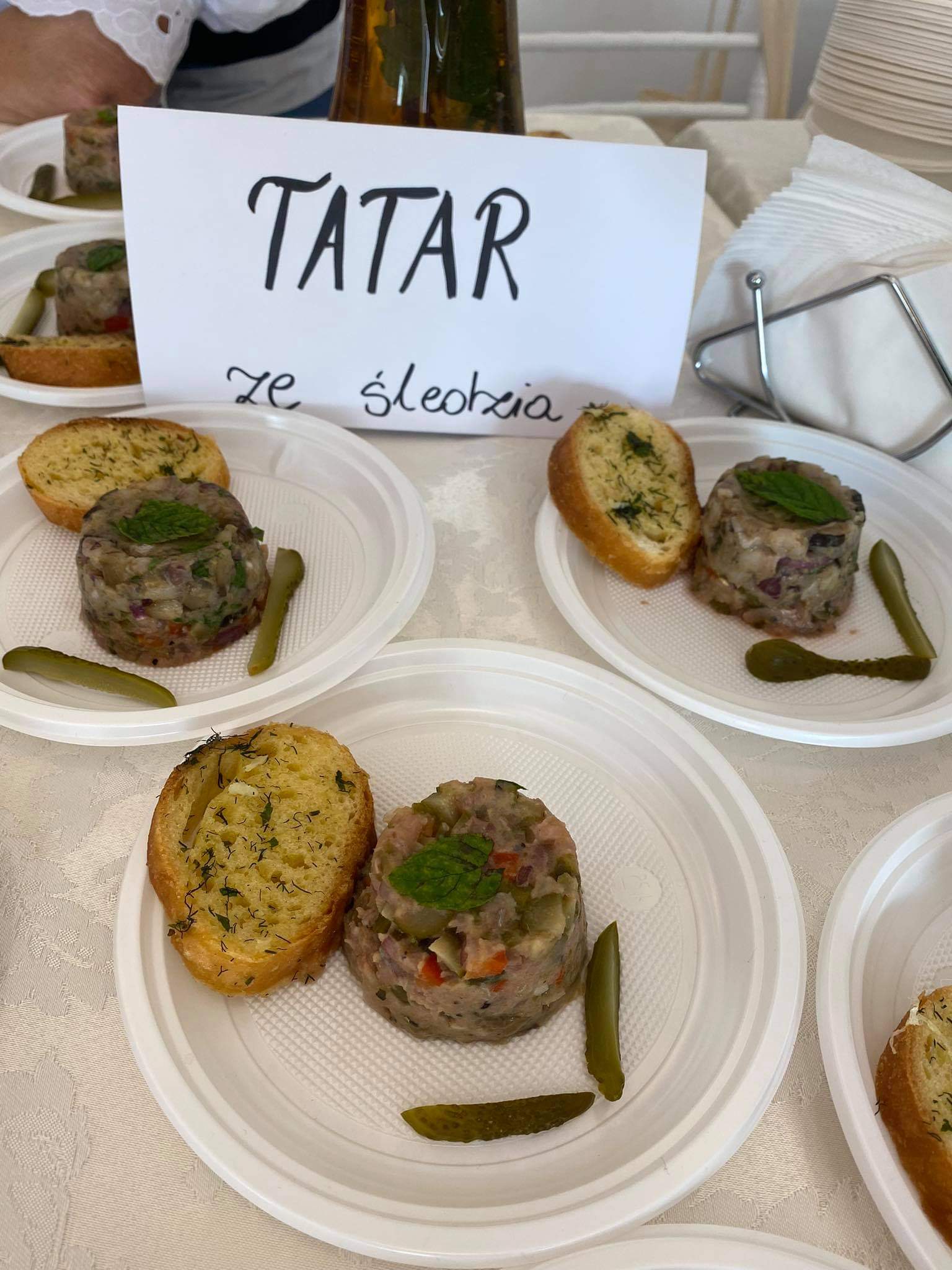 Regionalna potrawa "Tatar ze śledzia".